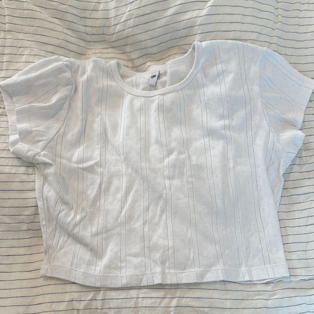 White Cropped Boxy T-shirt with Short Sleeves and Ribbed Style